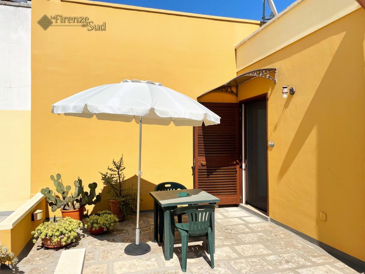 La Firenze Del Sud Bed & Breakfast Lecce Bagian luar foto
