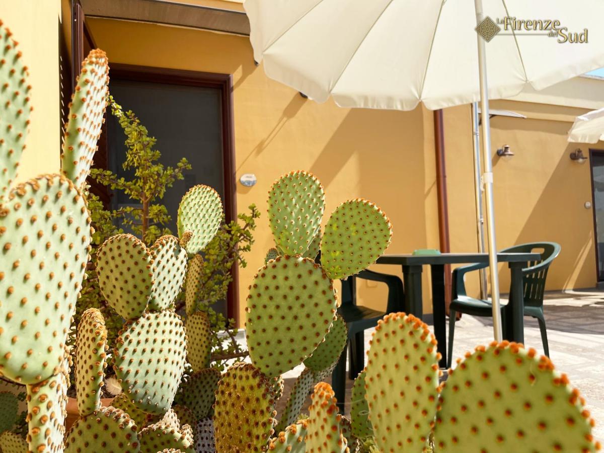 La Firenze Del Sud Bed & Breakfast Lecce Bagian luar foto