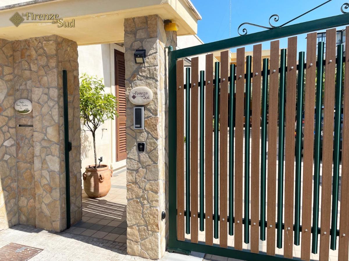 La Firenze Del Sud Bed & Breakfast Lecce Bagian luar foto