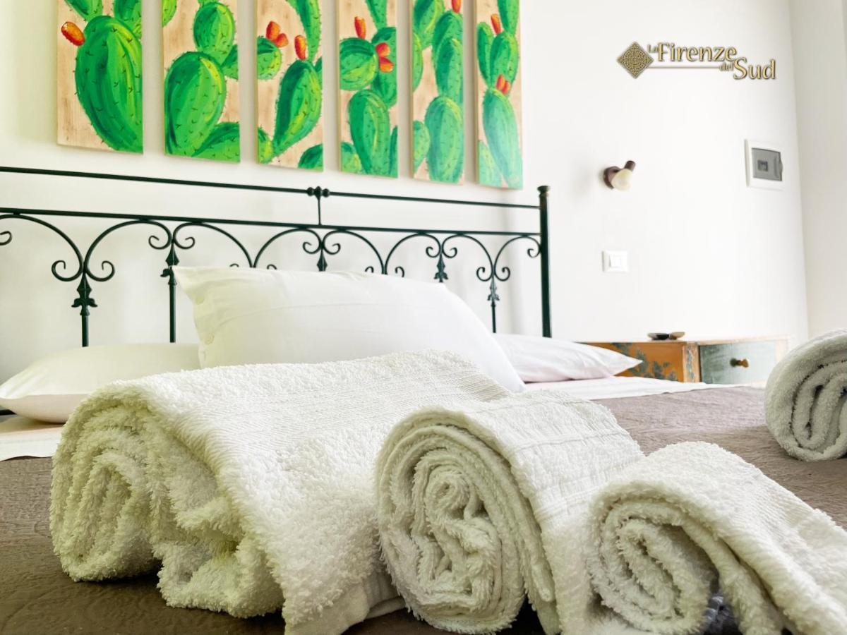 La Firenze Del Sud Bed & Breakfast Lecce Bagian luar foto