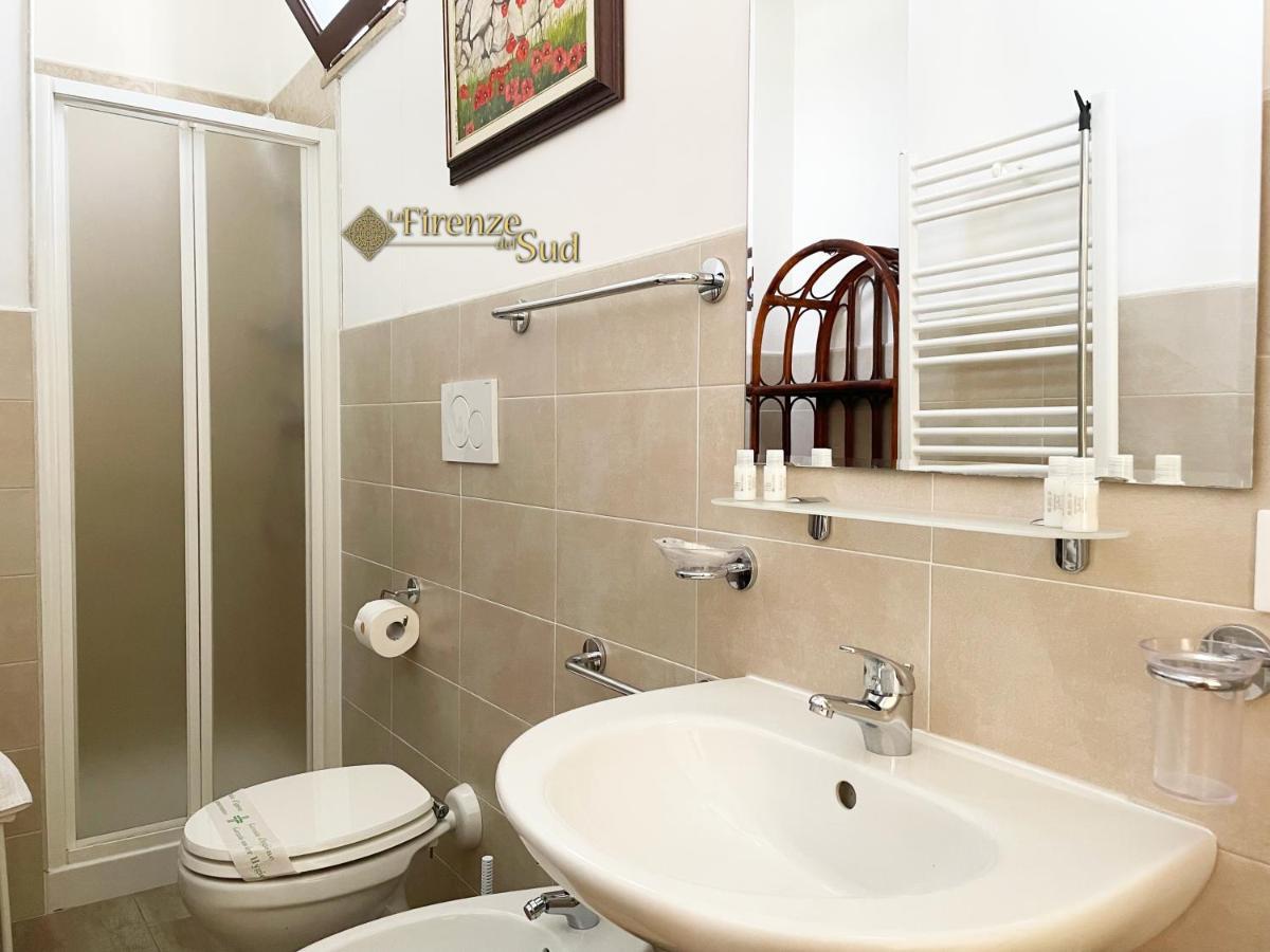 La Firenze Del Sud Bed & Breakfast Lecce Bagian luar foto
